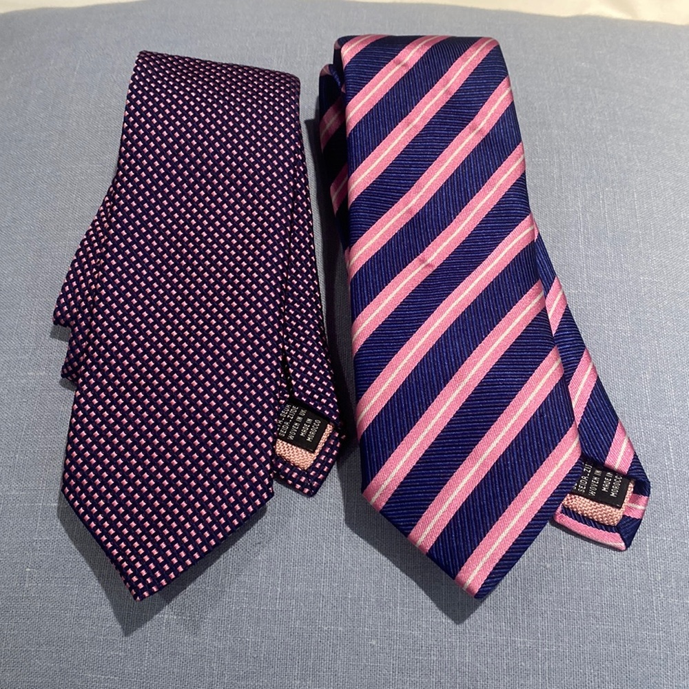 Thomas pink woven in England Ties
